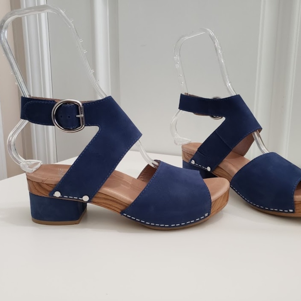 Like new Dansko blue suede Minka sandals